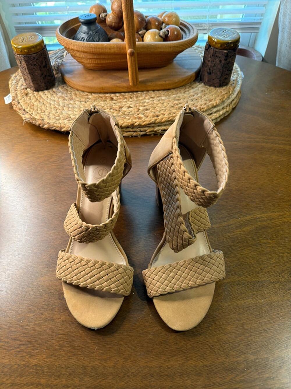 Lady tan braided vegan leather heels 7 520